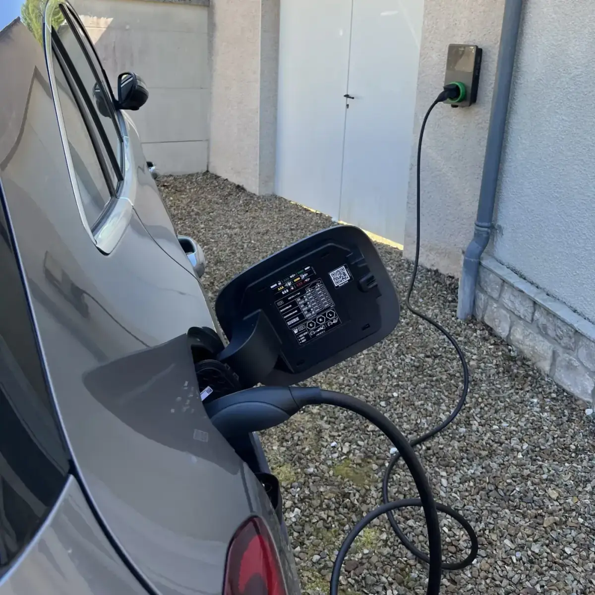 Borne de recharge IRVE à Chelles